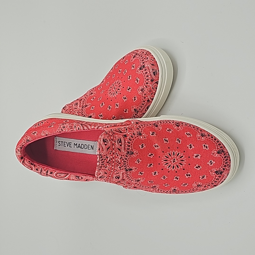 Steve Madden sneakers
